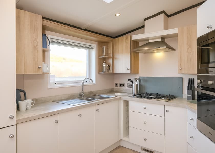 Exclusive Lodge 2 Bed (Pet) HT - Green Hill Farm Holiday Village, Landford,  Nr Salisbury