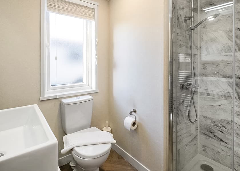 Exclusive Lodge 2 Bed (Pet) HT - Green Hill Farm Holiday Village, Landford,  Nr Salisbury