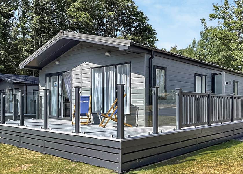 Exclusive Lodge 3 Bed (Pet) HT - Green Hill Farm Holiday Village, Landford, Nr Salisbury