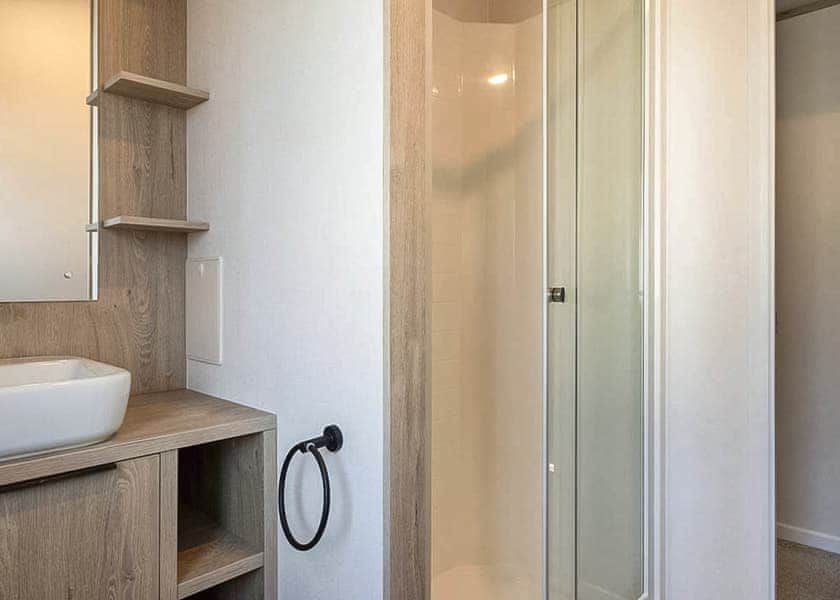 Exclusive Lodge 3 Bed (Pet) HT - Green Hill Farm Holiday Village, Landford, Nr Salisbury