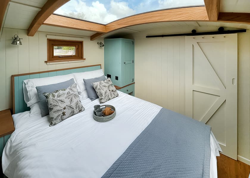 Woodland Hideaway - Green Hill Farm Holiday Village, Landford,  Nr Salisbury