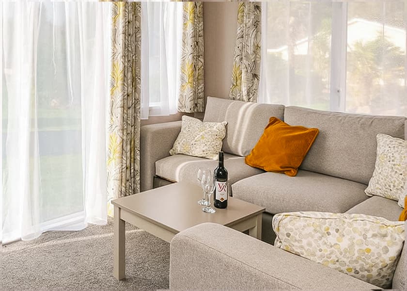 Luxury 2 Bed (Pet) - Green Hill Farm Holiday Village, Landford,  Nr Salisbury