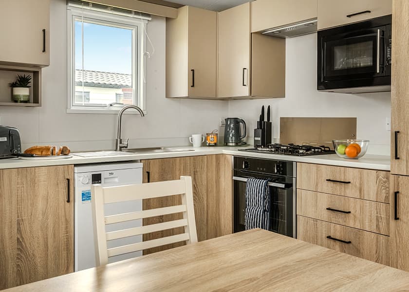 Luxury 2 Bed (Pet) - Green Hill Farm Holiday Village, Landford,  Nr Salisbury