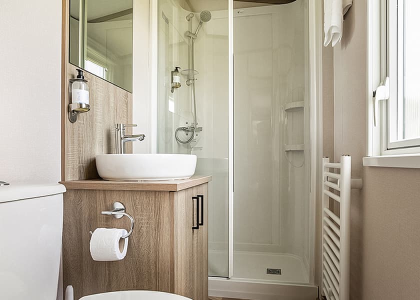 Luxury 2 Bed (Pet) - Green Hill Farm Holiday Village, Landford,  Nr Salisbury