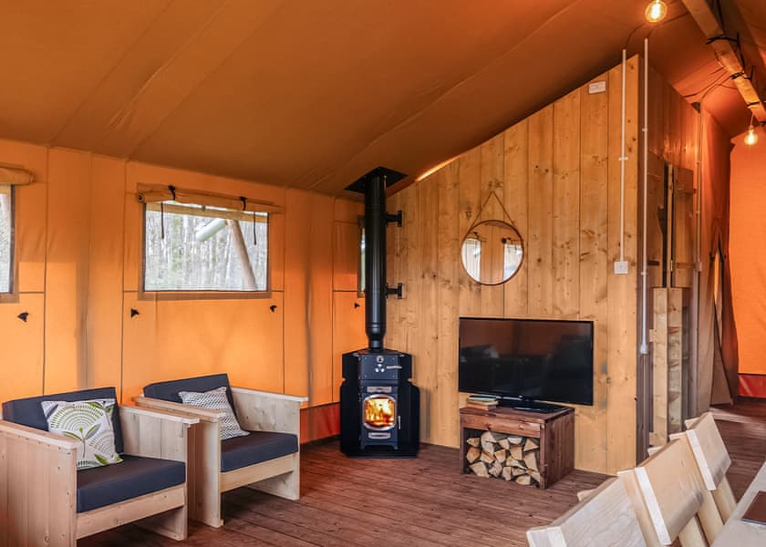 The Woody Safari Tent in Landford, Nr Salisbury | Hoseasons