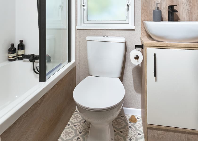 Premium 2 bed HT - Green Hill Farm Holiday Village, Landford, Nr Salisbury