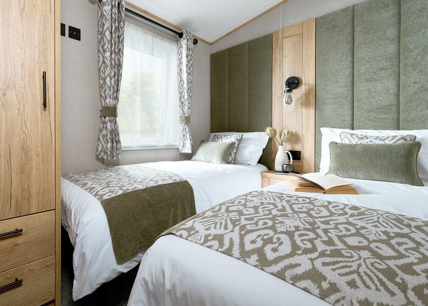 Premium 3 bed HT Pet - Green Hill Farm Holiday Village, Landford,  Nr Salisbury