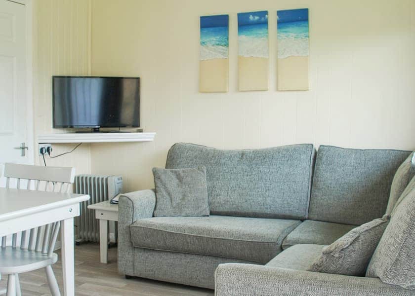 Bronze 2 Bed Chalet (Pet) - Gilfach Holiday Apartments, Gilfach-Yr-Halen