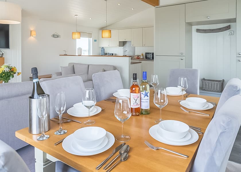 Lookout Lodge - Gimblet Rock, Gimblet Rock, Pwllheli