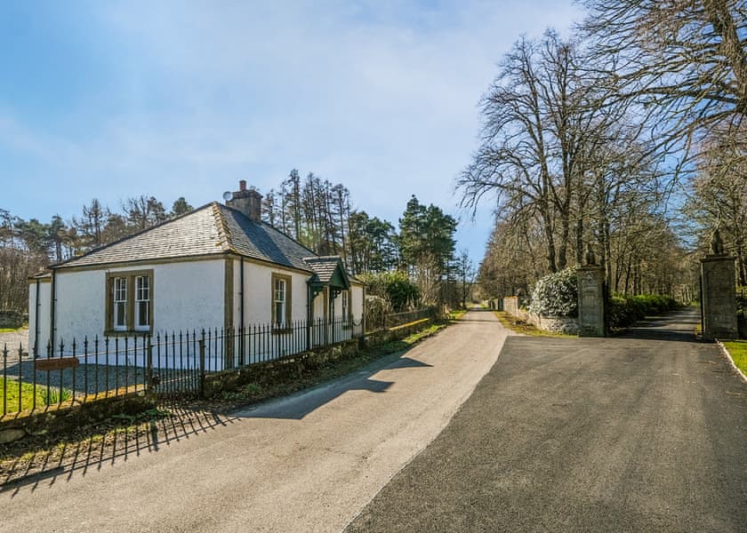 Gledfield Gate Lodge - Gledfield Highland Estate, Ardgay