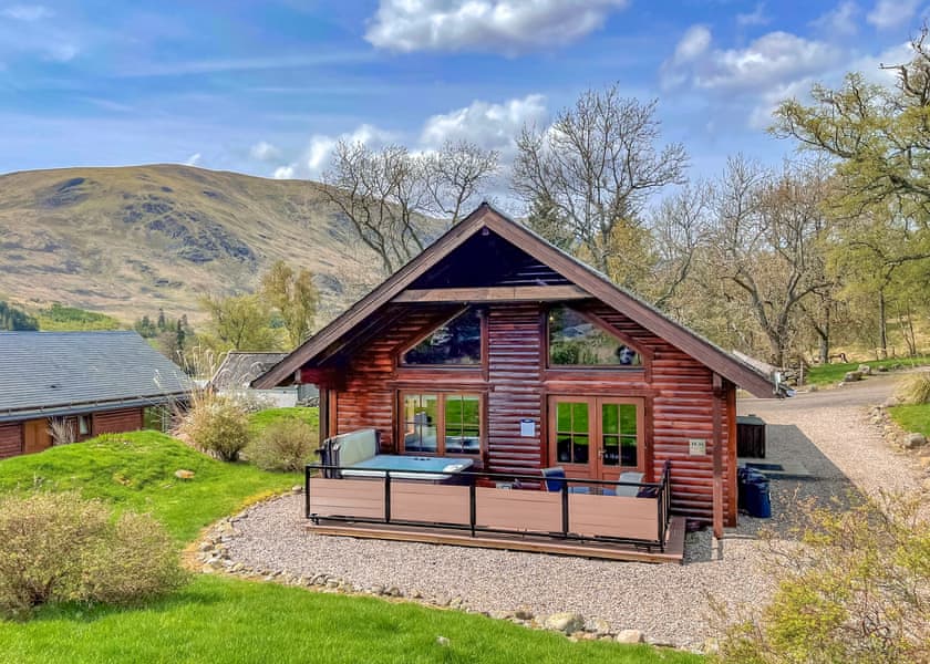 Clova Lodge - Glen Clova Lodges, Nr Kirriemuir