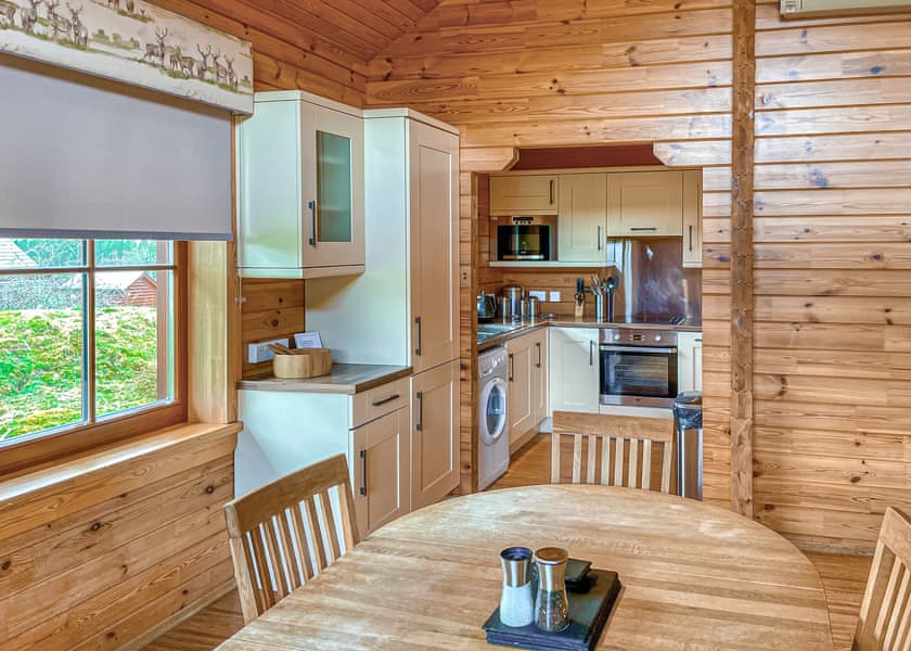 Clova Lodge - Glen Clova Lodges, Nr Kirriemuir