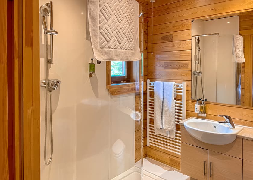 Clova Lodge - Glen Clova Lodges, Nr Kirriemuir