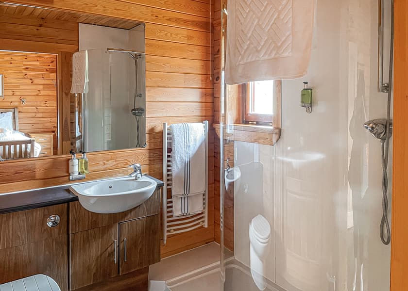 Clova Lodge - Glen Clova Lodges, Nr Kirriemuir