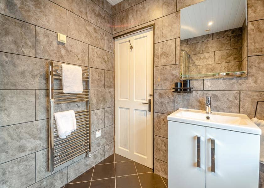 Wren Cottage - Glan Morfa Lodge Retreat, Llangafo