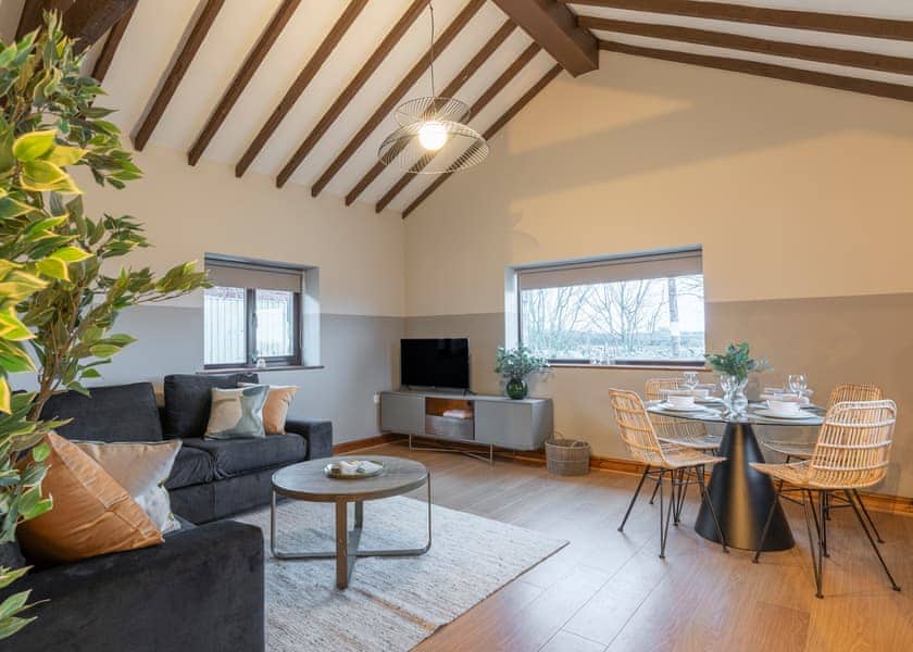 Black Bird Cottage - Glan Morfa Lodge Retreat, Llangafo