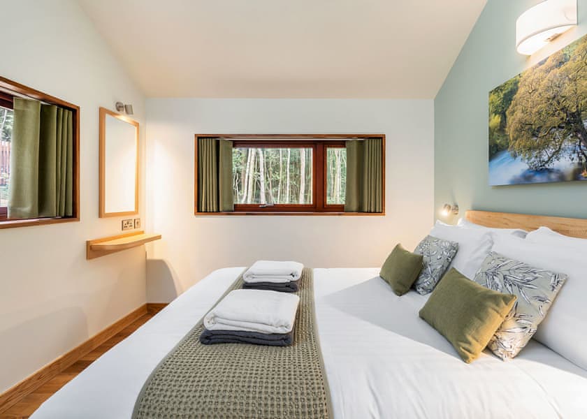 Golden Oak 3 Bed Pet (2 doubles and 1 twin) - Glentress Forest, Peebles