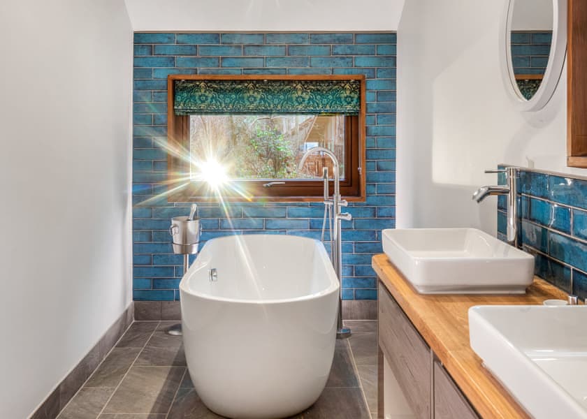 Golden Oak Hideaway 1 Bed Pet Free - Glentress Forest, Peebles