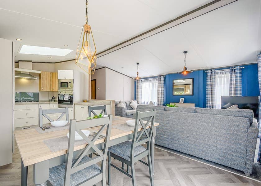 Lakeview Executive Pet - Green Meadows Country Park, Blackford