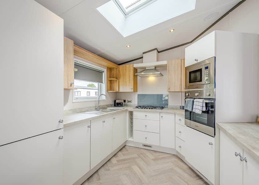 Lakeview Executive Pet - Green Meadows Country Park, Blackford