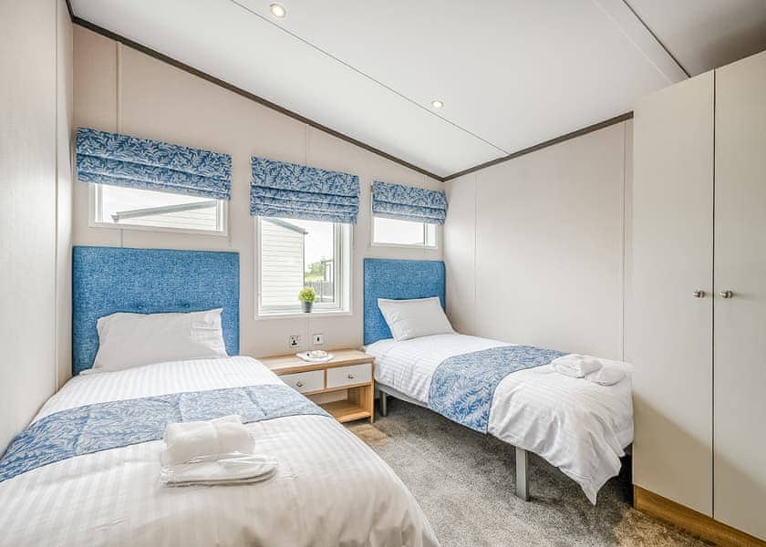 Lakeview Executive Pet - Green Meadows Country Park, Blackford