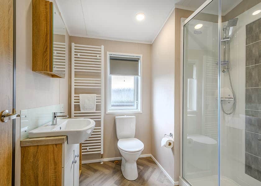 Lakeview Executive Pet - Green Meadows Country Park, Blackford