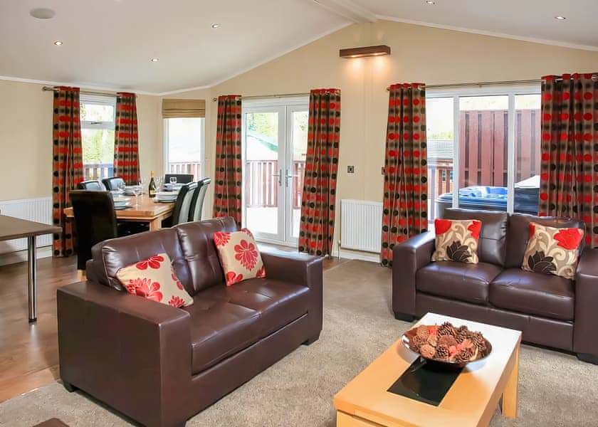 Luxury Lodge 3 Bed Hot Tub - Drimsynie Holiday Village, Lochgoilhead, on the Drimsynie Estate, Argyll