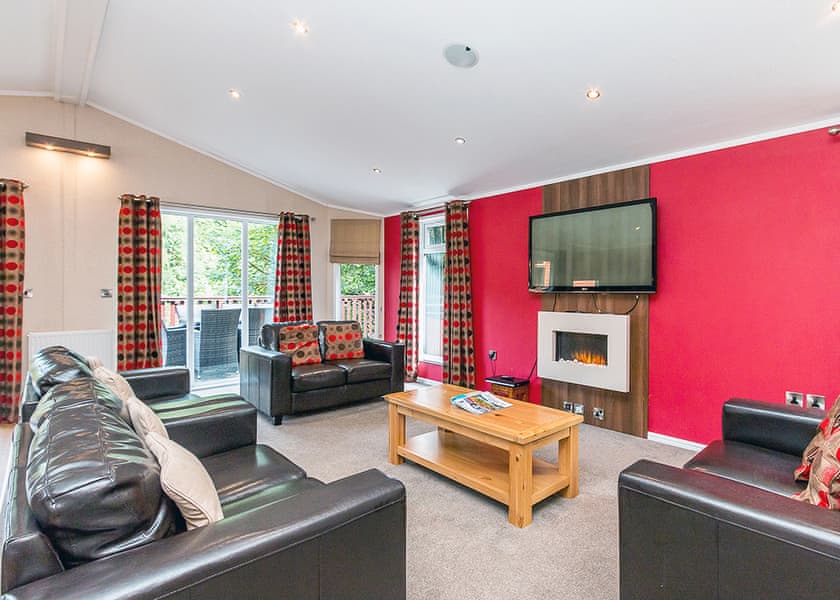 Luxury 4 bed Hot Tub Lodge (Pet) - Drimsynie Holiday Village, Lochgoilhead, on the Drimsynie Estate, Argyll