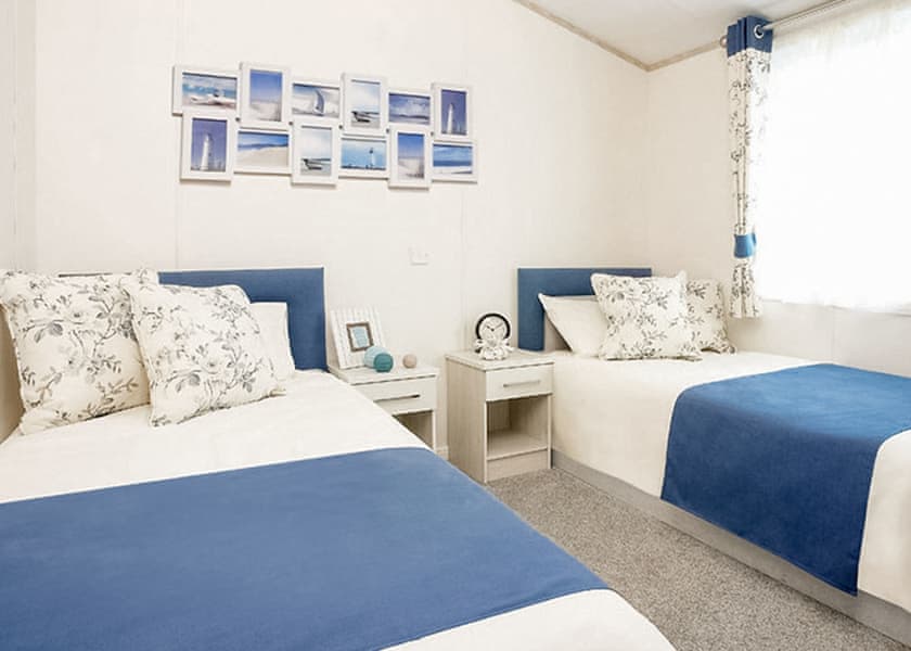 6 Berth Luxury Lodge with Hot Tub Pet - Golden Sands Holiday Park Rhyl, Kinmel Bay, Rhyl