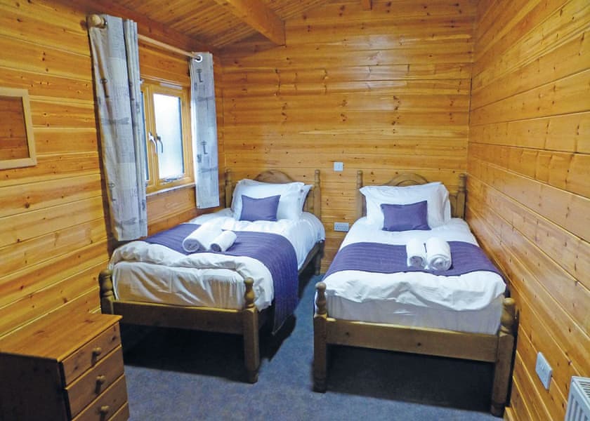 Hedgehog Lodge - Goodiford Mill Lakes, Kentisbeare, Nr Cullompton