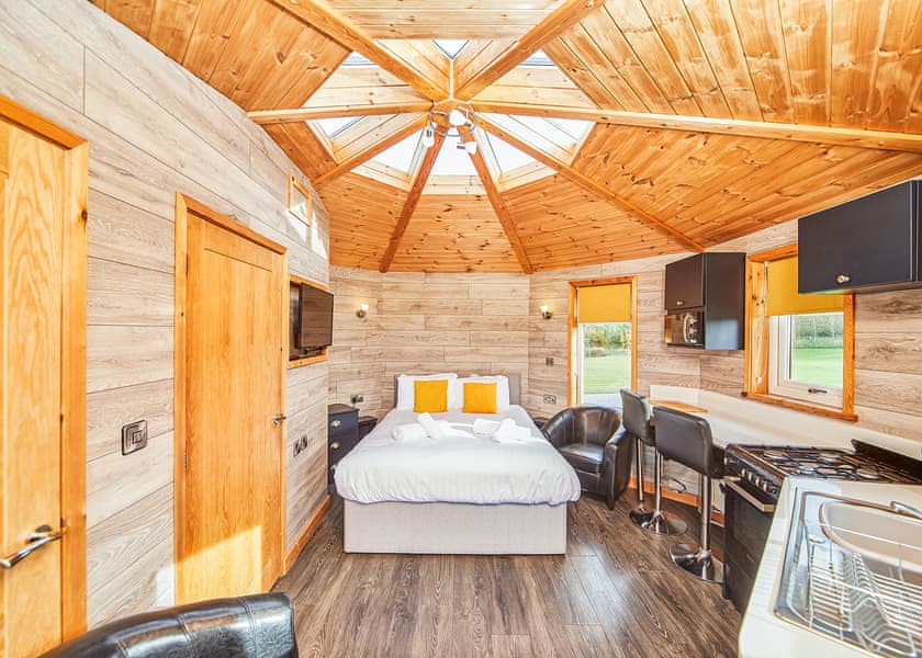 Starlight Wren - Green Meadows Park, Fitling, Nr Hornsea