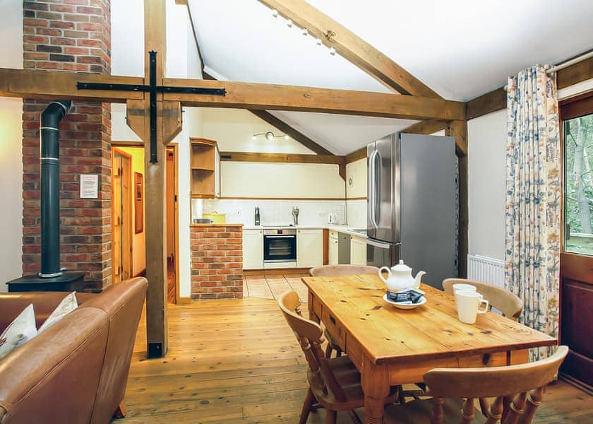 Keepers Lodge (Pet Friendly) - Griffon Forest, Flaxton, York