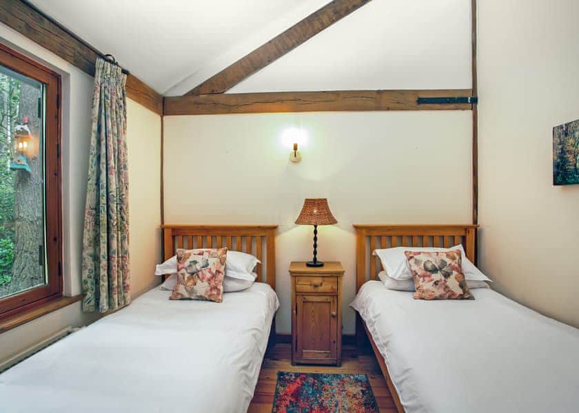 Keepers Lodge - Griffon Forest, Flaxton, York