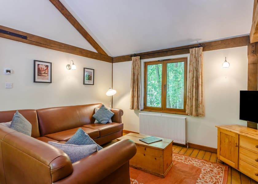 Woodmans Lodge (Pet Friendly) - Griffon Forest, Flaxton, York