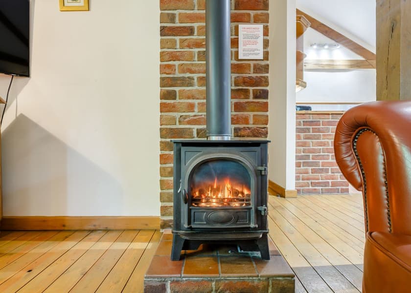 Woodmans Lodge (Pet Friendly) - Griffon Forest, Flaxton, York