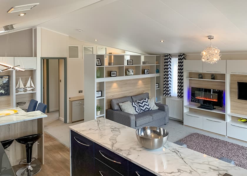 Laburnum Lodge - Gwalia Falls, Tresaith Beach, Cardigan, Ceredigion