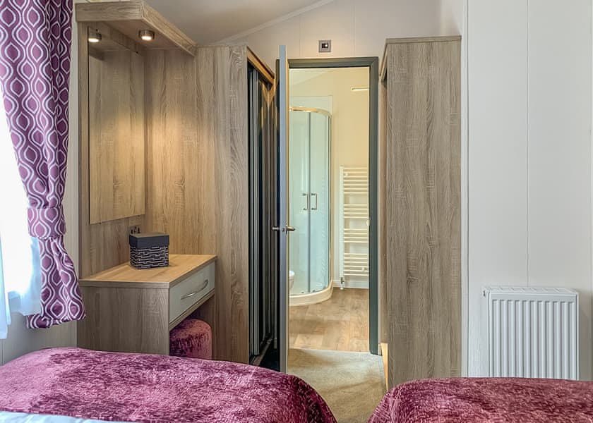 Laburnum Lodge - Gwalia Falls, Tresaith Beach, Cardigan, Ceredigion