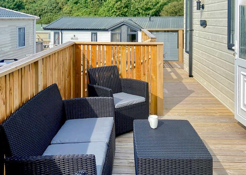 Heron Lodge - Gwalia Falls, Tresaith Beach, Cardigan, Ceredigion