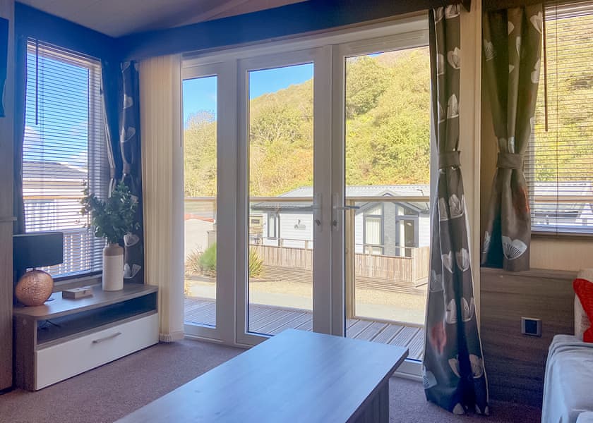 Heron Lodge - Gwalia Falls, Tresaith Beach, Cardigan, Ceredigion
