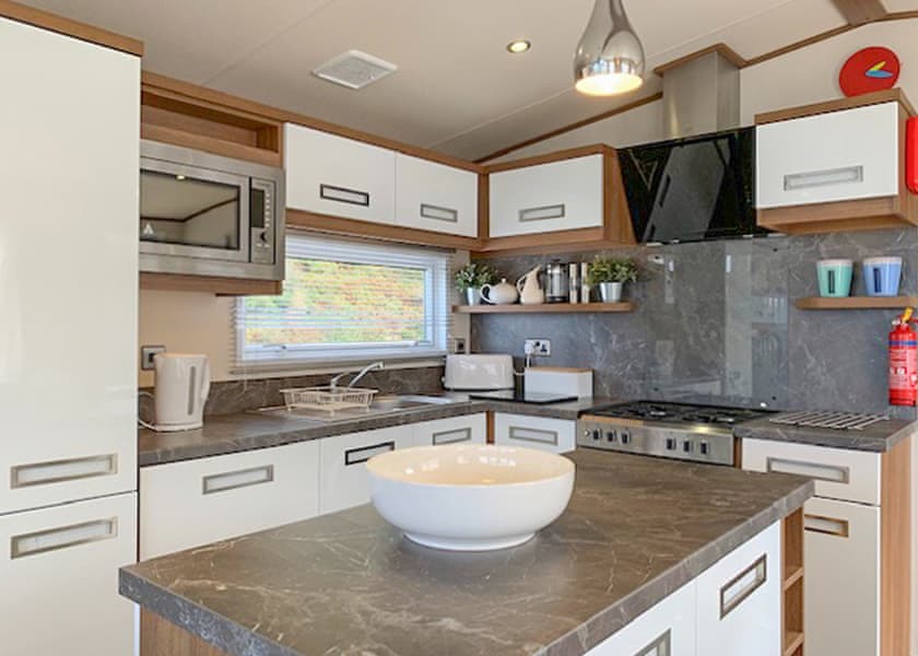 Milano Lodge - Gwalia Falls, Tresaith Beach, Cardigan, Ceredigion