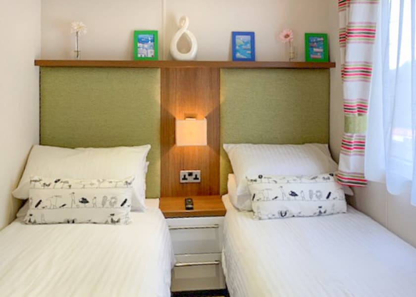 Milano Lodge - Gwalia Falls, Tresaith Beach, Cardigan, Ceredigion