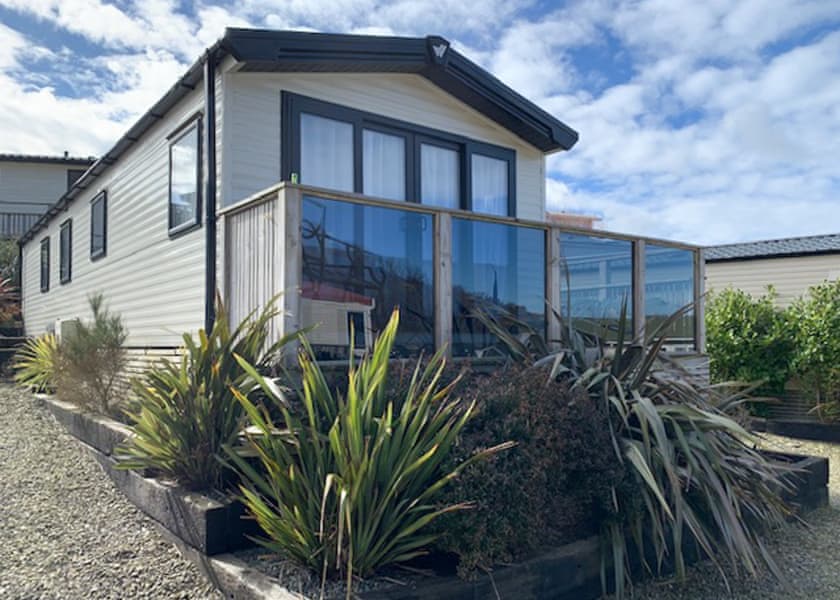 Willerby Avonmore 3 Bedroom Holiday Home - Gwalia Falls, Tresaith Beach, Cardigan, Ceredigion