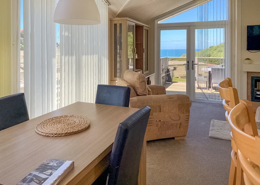 Cascade Lodge 2 - Gwalia Falls, Tresaith Beach, Cardigan, Ceredigion