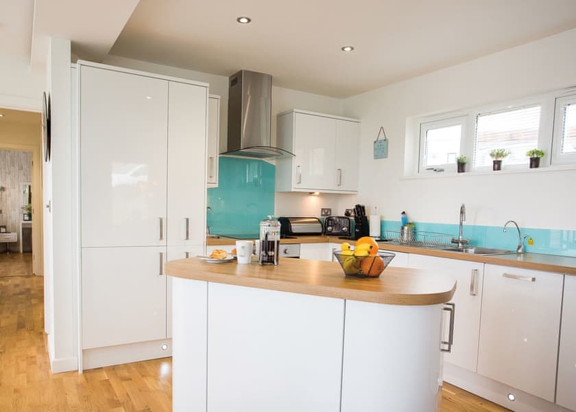 Typical Residence Collection 2 | 4 Person Signature Lodge Pet - Gwel an Mor, Feadon Lane, Portreath
