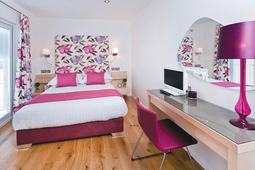 Typical Residence Collection 2 | 4 Person Signature Lodge Pet - Gwel an Mor, Feadon Lane, Portreath