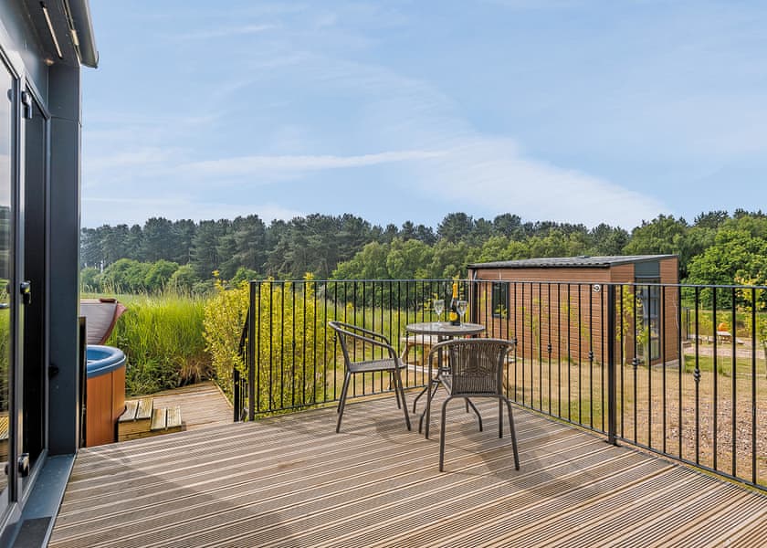 Lakeview Pod VIP | Haywood Oaks Golf and Country Club, Oxton