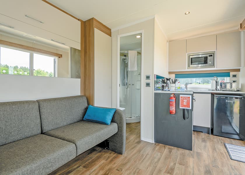 Lakeview Pod VIP | Haywood Oaks Golf and Country Club, Oxton