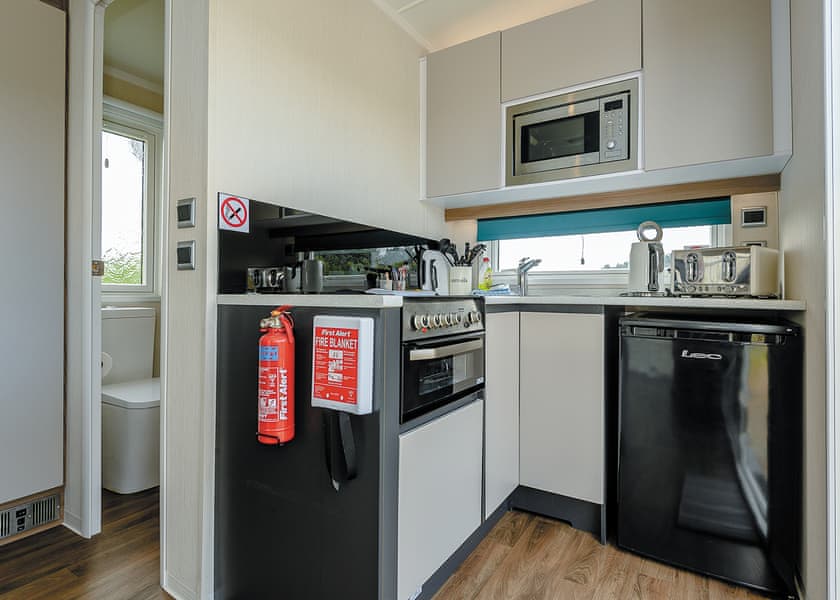 Lakeview Pod VIP | Haywood Oaks Golf and Country Club, Oxton
