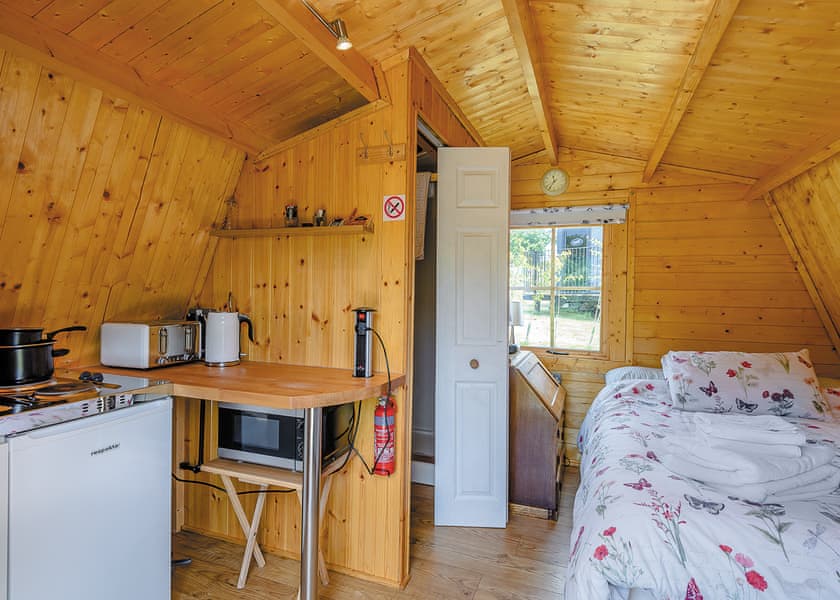 Lakeside Pod Plus | Haywood Oaks Golf and Country Club, Oxton