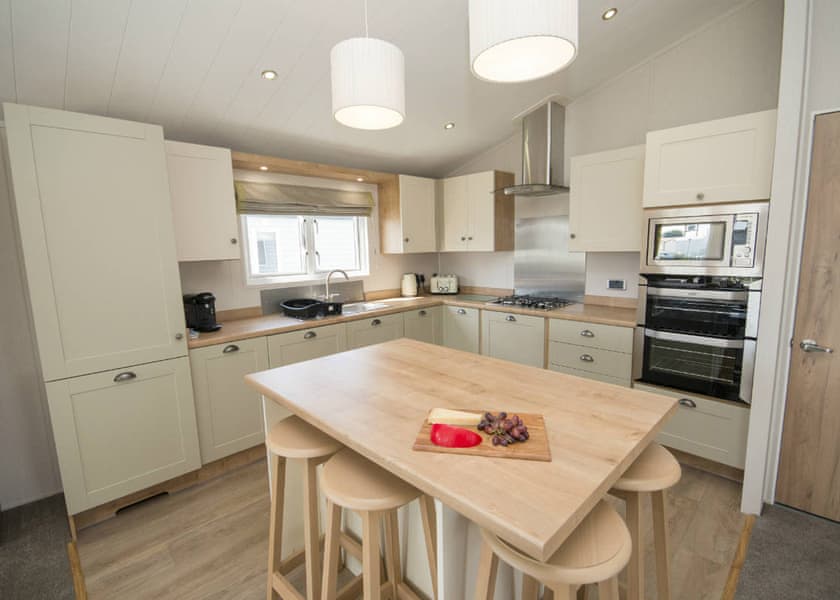Platinum Lodge 2 Sleeps 4 - Hart’s, Leysdown, Isle of Sheppey